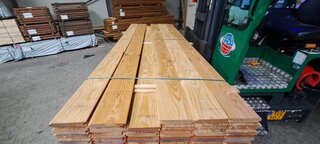 Ca. 130x Douglas Wisselsponning halfhoutsrabat 18x190mm, lengte 300cm